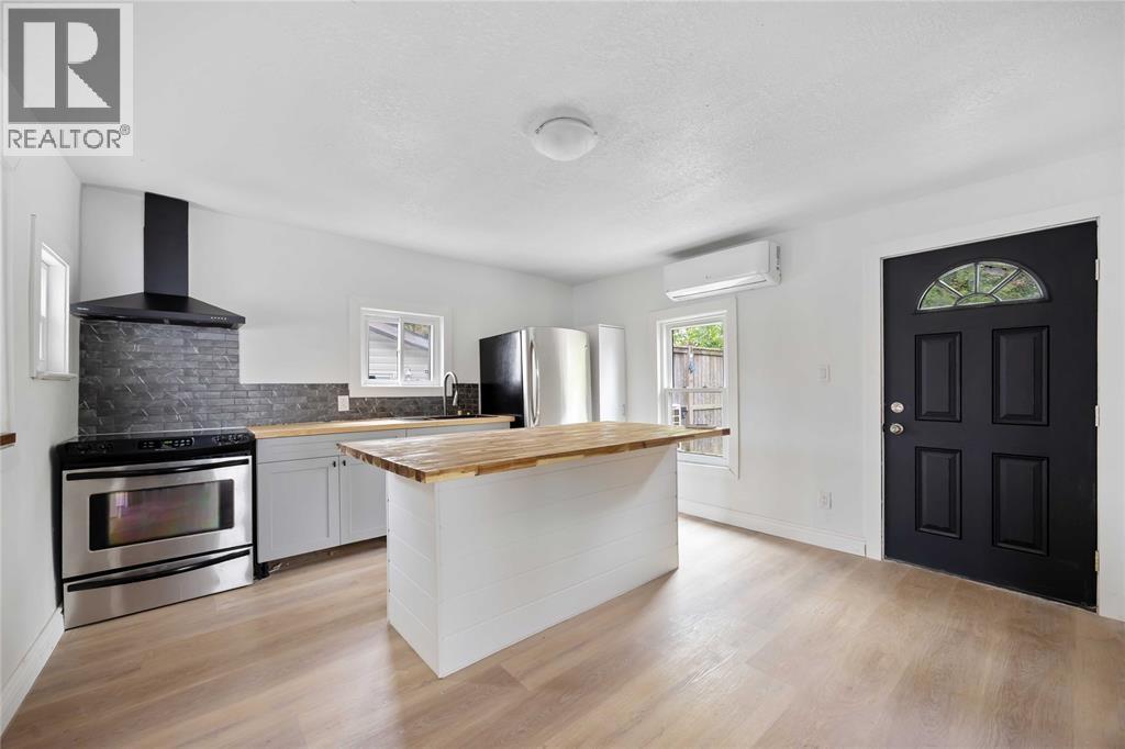173 Brock Street South Property Photo 11