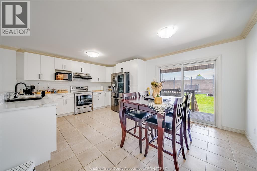 1488 Imperial Crescent Property Photo 15
