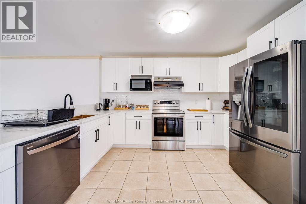 1488 Imperial Crescent Property Photo 18