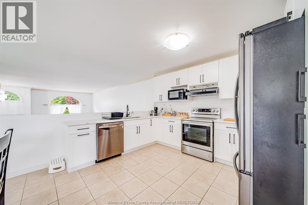 1488 Imperial Crescent Property Photo 21