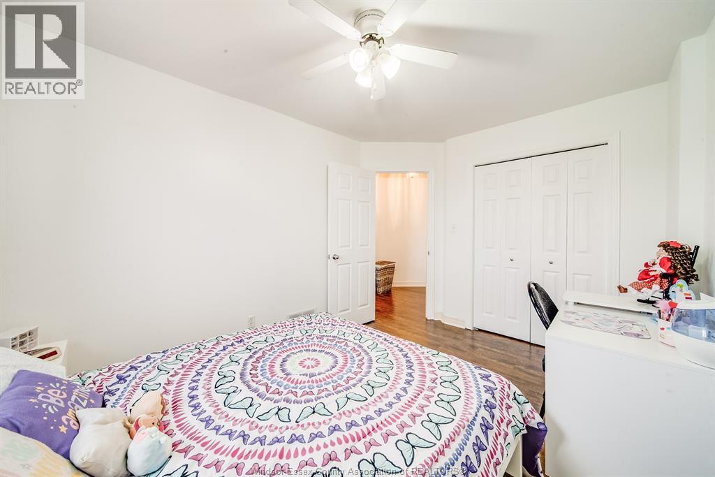 1488 Imperial Crescent Property Photo 28