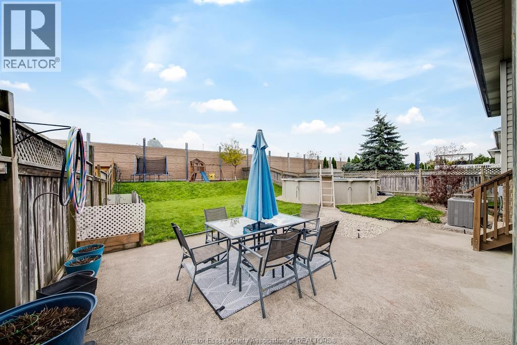 1488 Imperial Crescent Property Photo 44