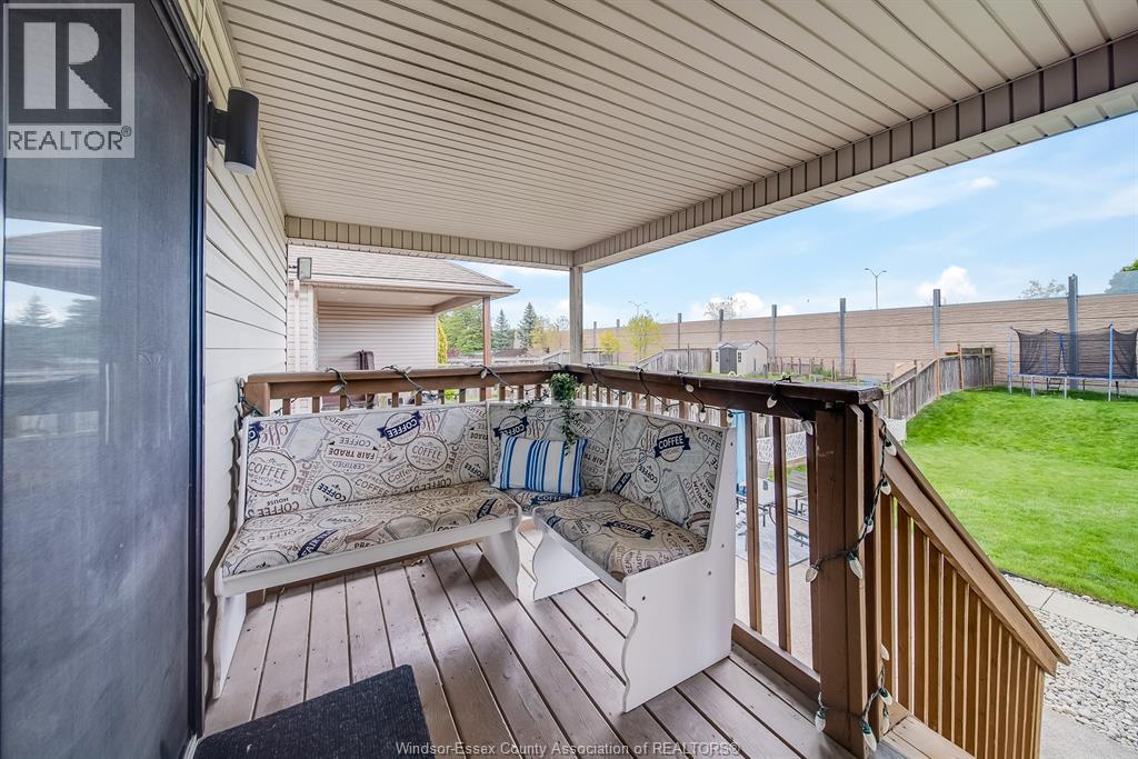 1488 Imperial Crescent Property Photo 45
