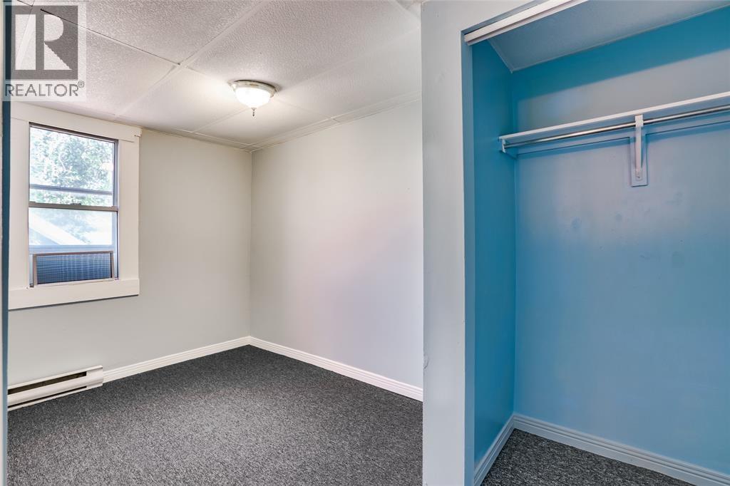 30 Duke Street South Property Photo 10