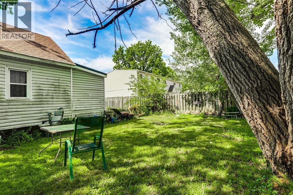30 Duke Street South Property Photo 15