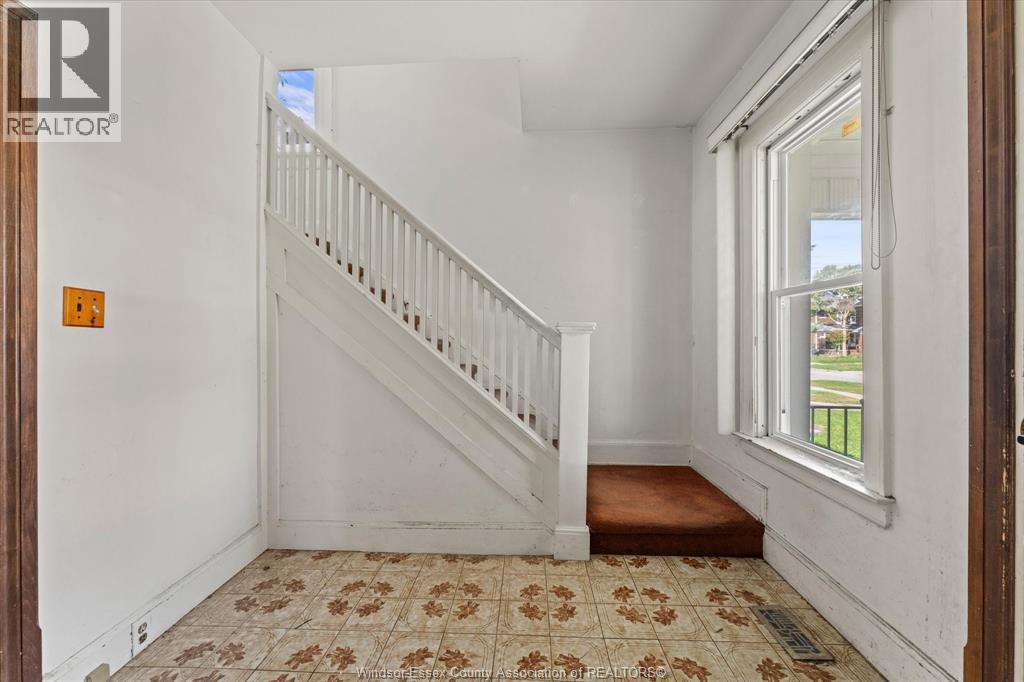 535 Randolph Avenue Property Photo 7
