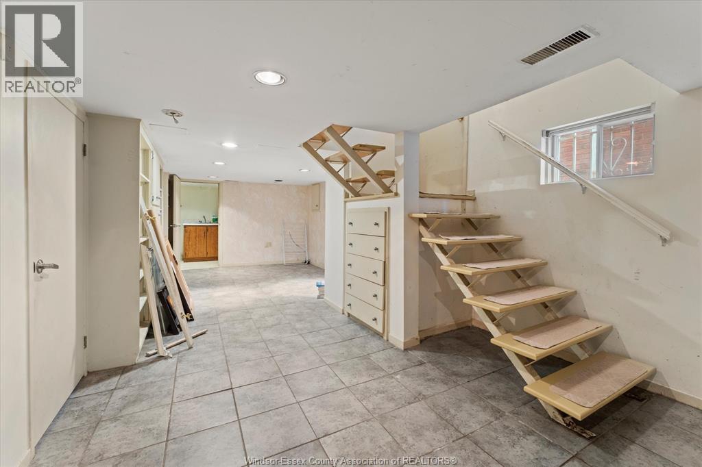 535 Randolph Avenue Property Photo 25
