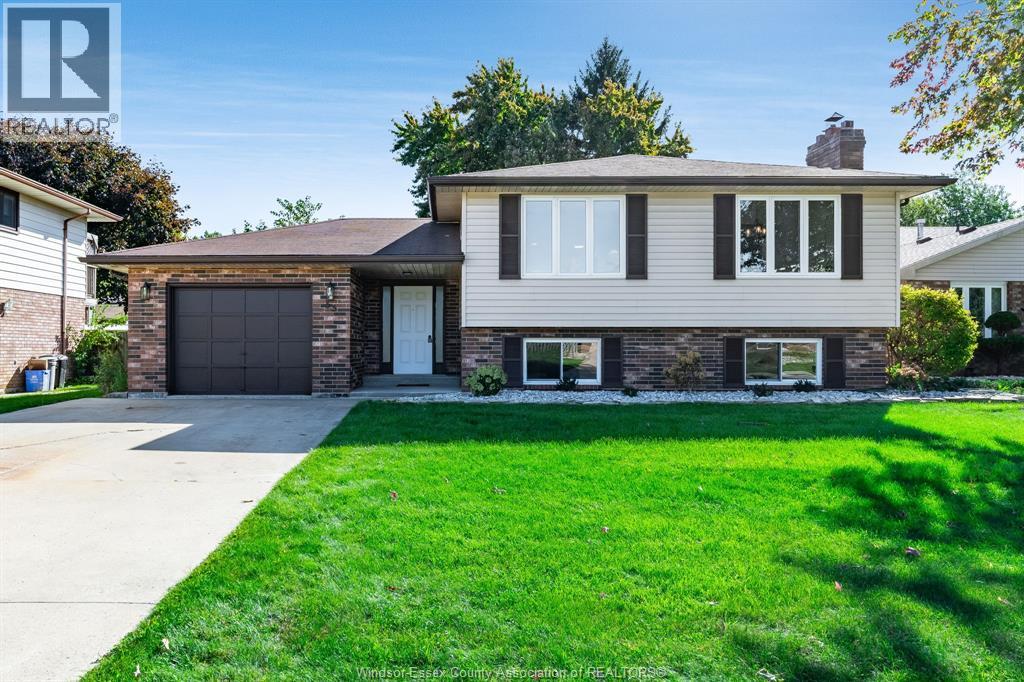 55 Windwood Drive Property Photo 1