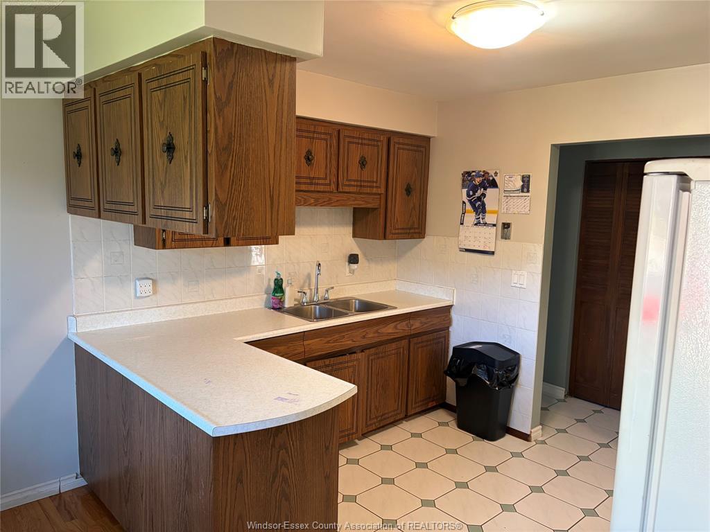 40 Holiday Court Property Photo 4