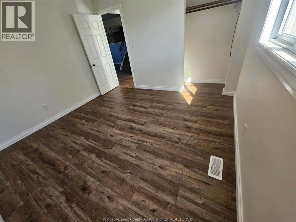 40 Holiday Court Property Photo 19