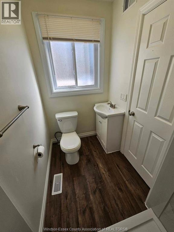 40 Holiday Court Property Photo 20