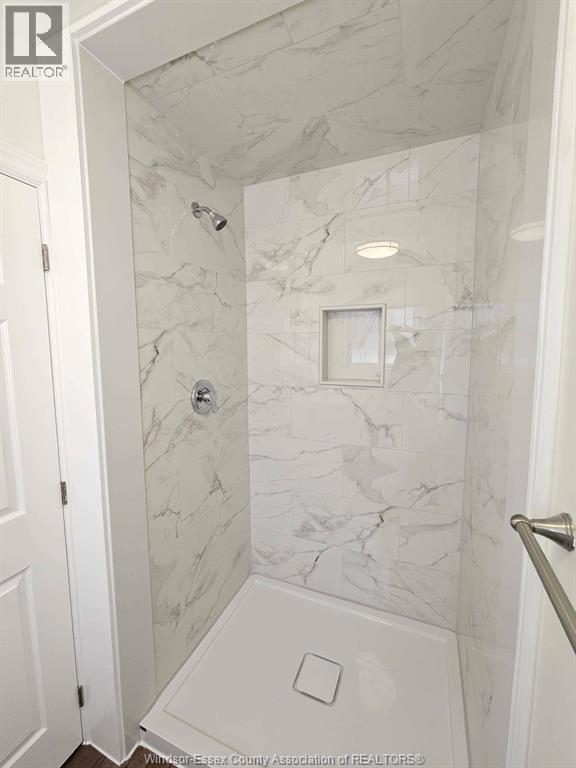 40 Holiday Court Property Photo 21