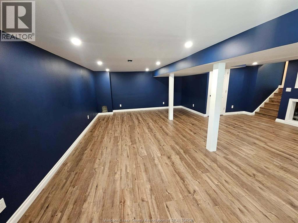 40 Holiday Court Property Photo 23