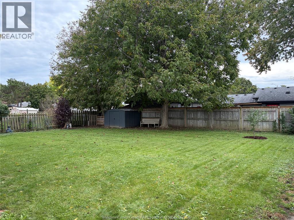 40 Holiday Court Property Photo 30