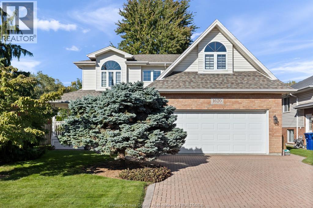 1620 Maple Property Photo 2
