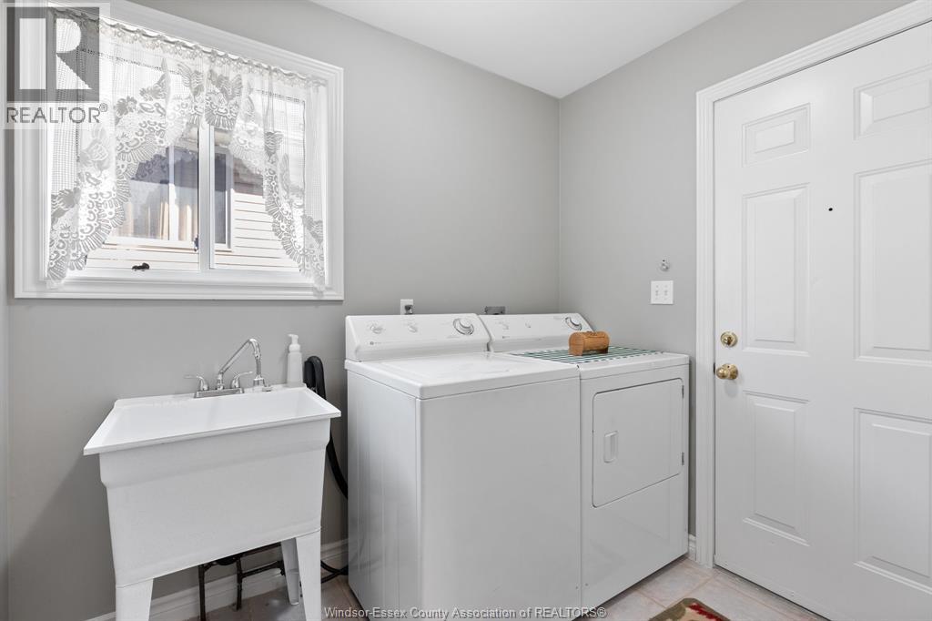 1620 Maple Property Photo 16