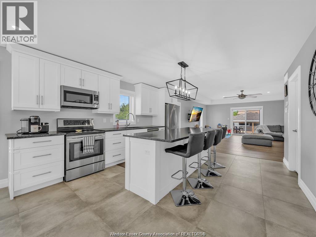 702 Lesperance Road Property Photo 13