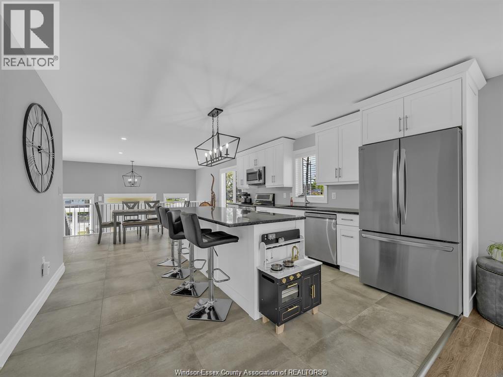 702 Lesperance Road Property Photo 14