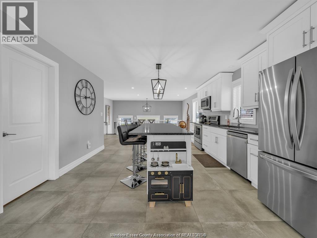 702 Lesperance Road Property Photo 15