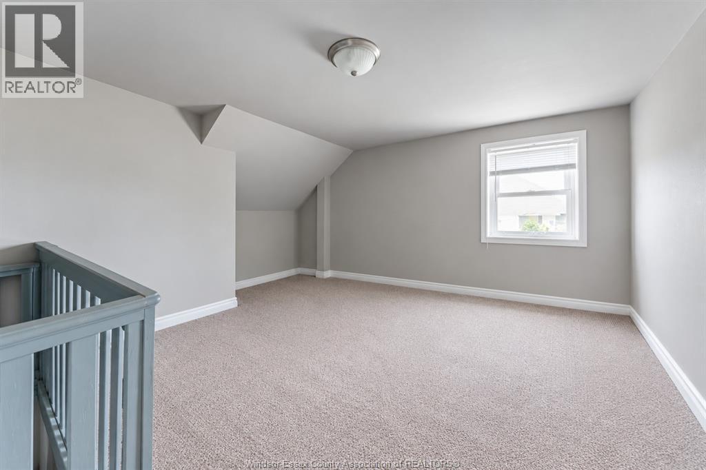 549 Clover Property Photo 9