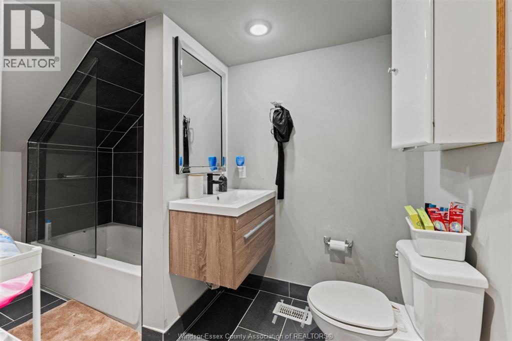 549 Clover Property Photo 11