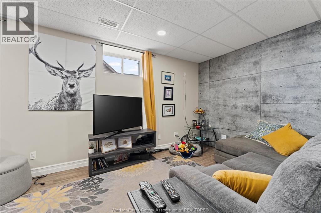 549 Clover Property Photo 12