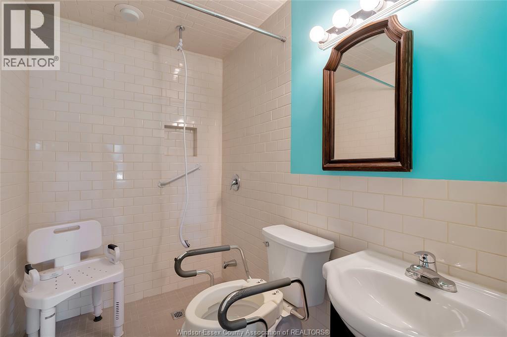 1242 Labadie Property Photo 14