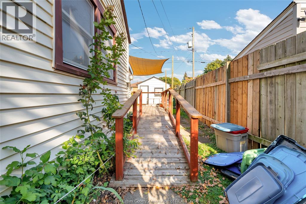 1242 Labadie Property Photo 15