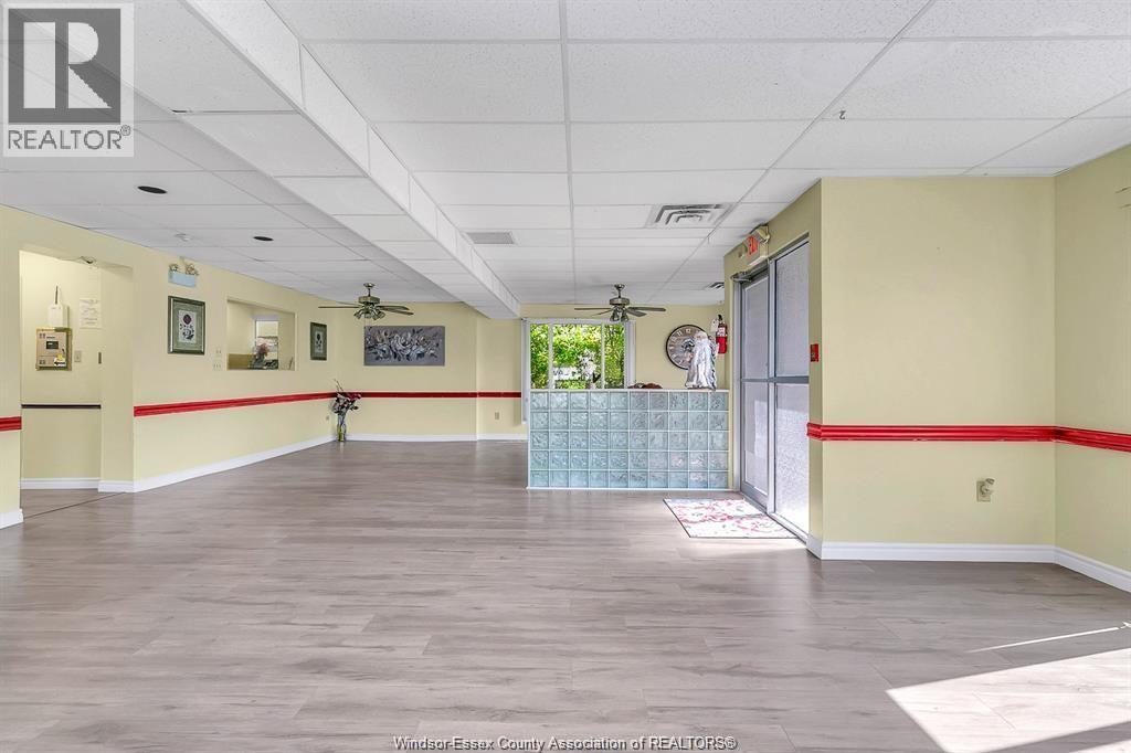 1324 Ouellette Avenue Property Photo 9