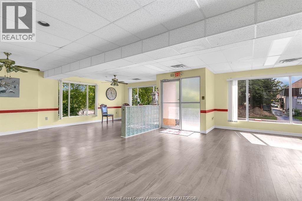 1324 Ouellette Avenue Property Photo 11