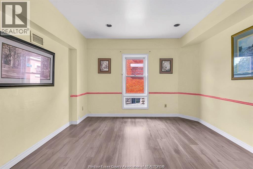1324 Ouellette Avenue Property Photo 19