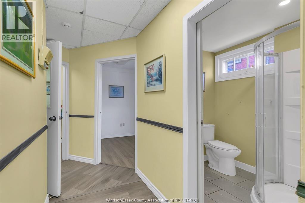 1324 Ouellette Avenue Property Photo 23