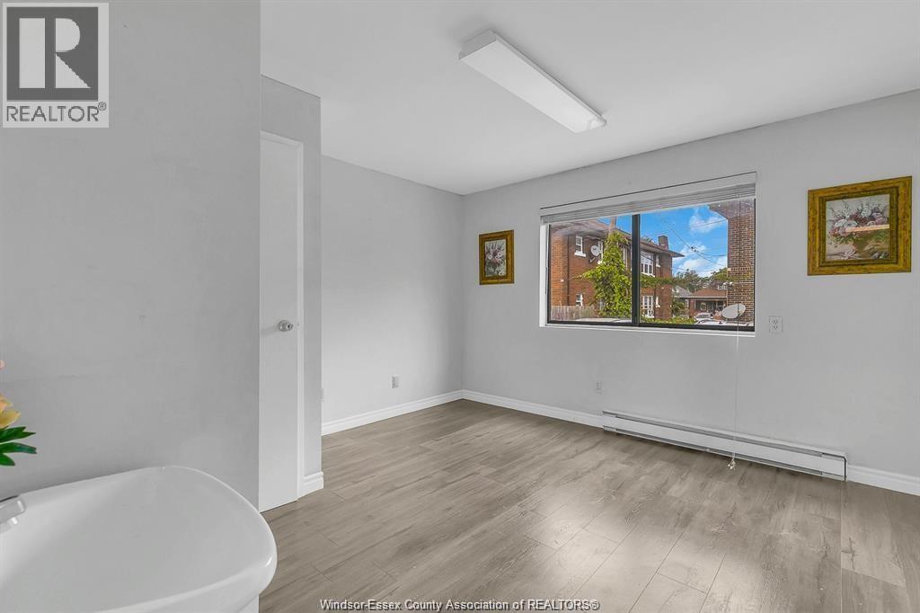 1324 Ouellette Avenue Property Photo 24