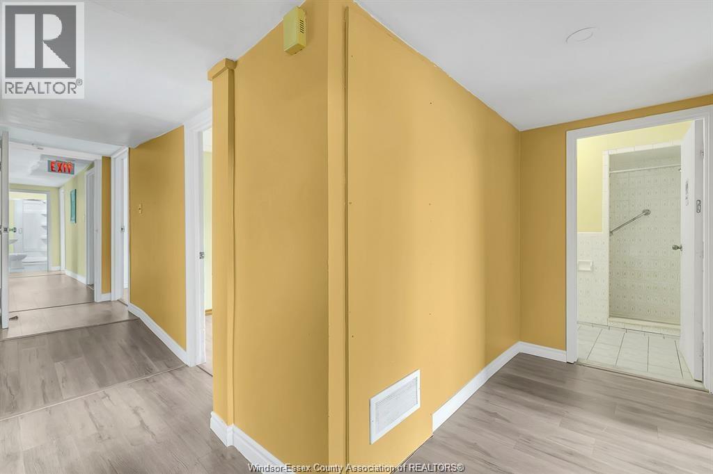 1324 Ouellette Avenue Property Photo 27