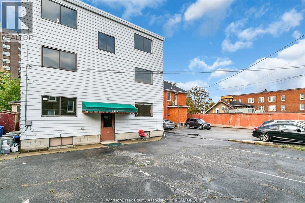 1324 Ouellette Avenue Property Photo 36