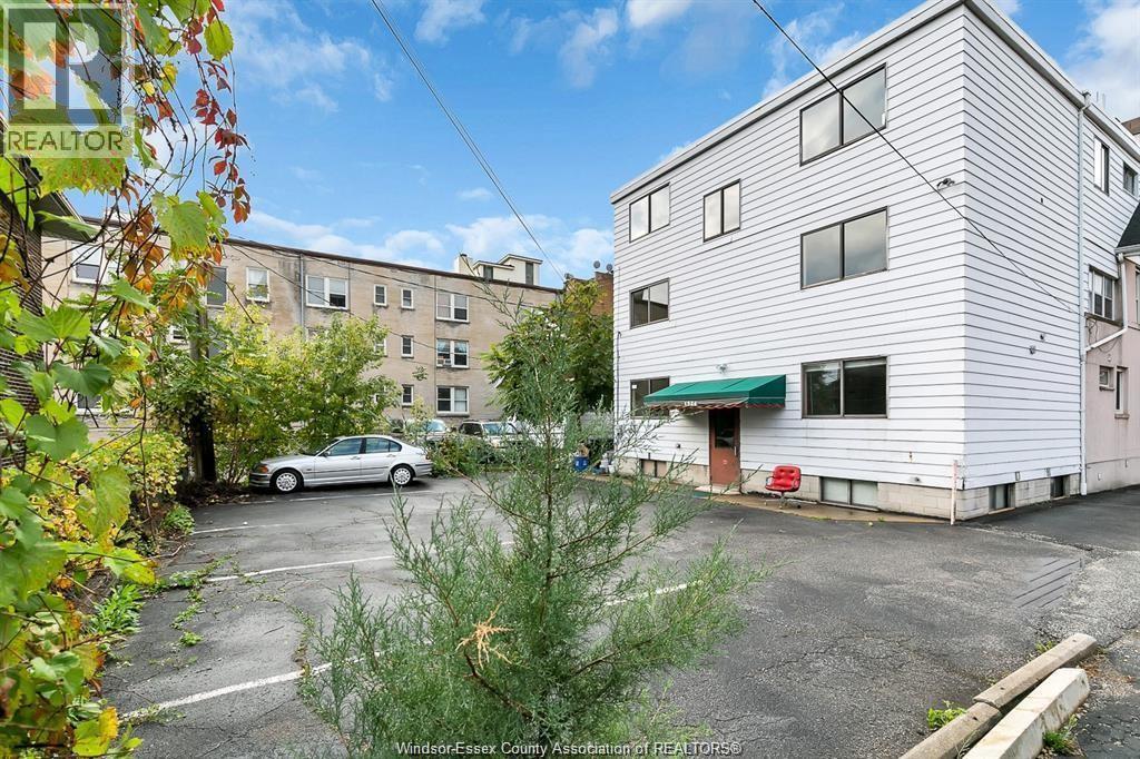 1324 Ouellette Avenue Property Photo 37