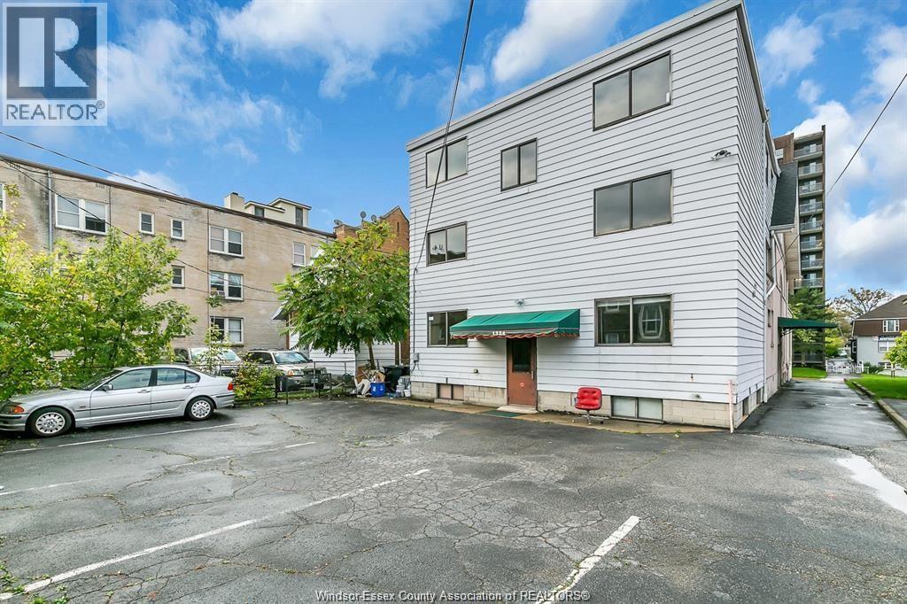 1324 Ouellette Avenue Property Photo 38