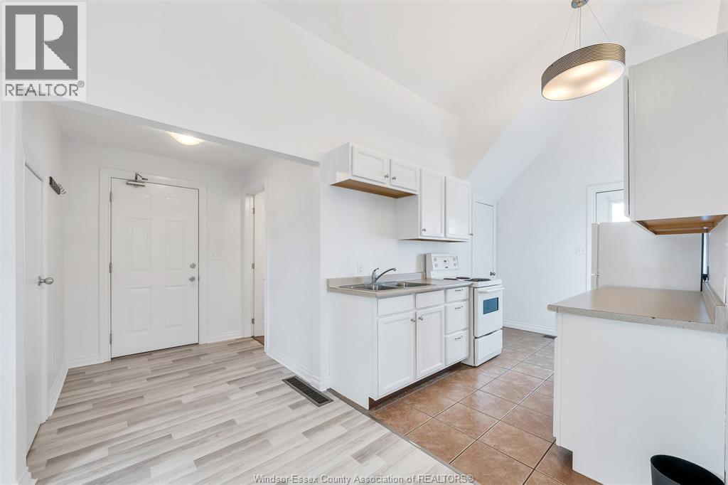 1564 Alexis Road Unit# Upper Property Photo 19
