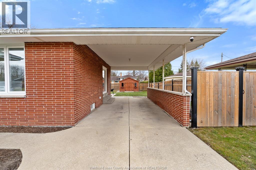 735 Lounsborough Property Photo 2