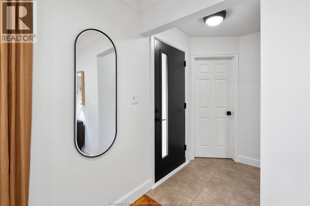 735 Lounsborough Property Photo 4