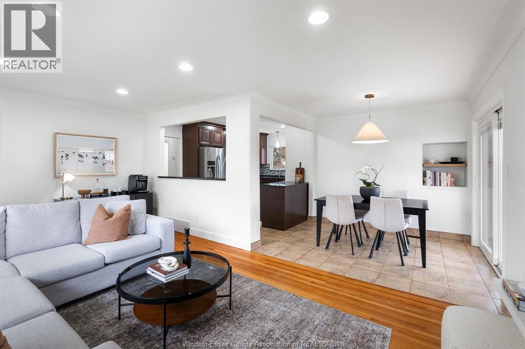 735 Lounsborough Property Photo 10