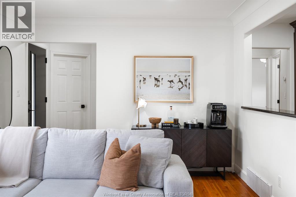 735 Lounsborough Property Photo 11