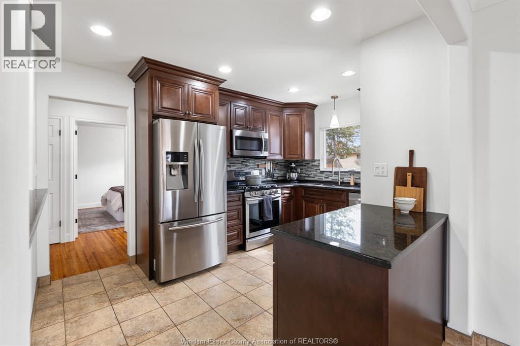735 Lounsborough Property Photo 14