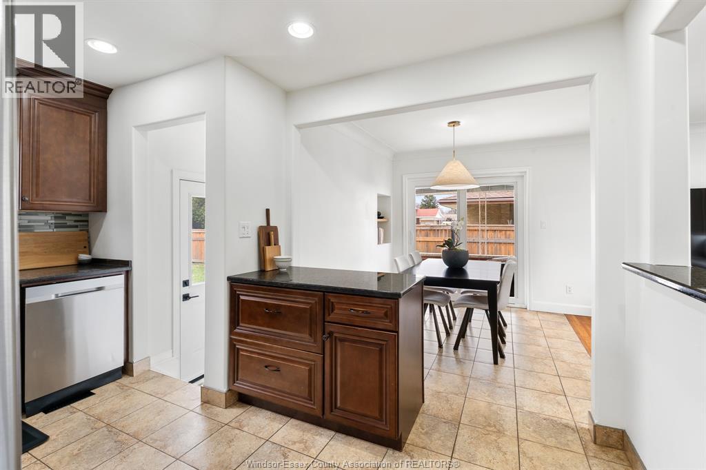 735 Lounsborough Property Photo 16