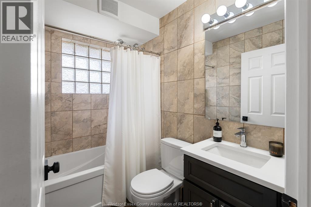 735 Lounsborough Property Photo 19