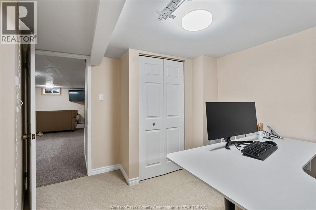 735 Lounsborough Property Photo 29