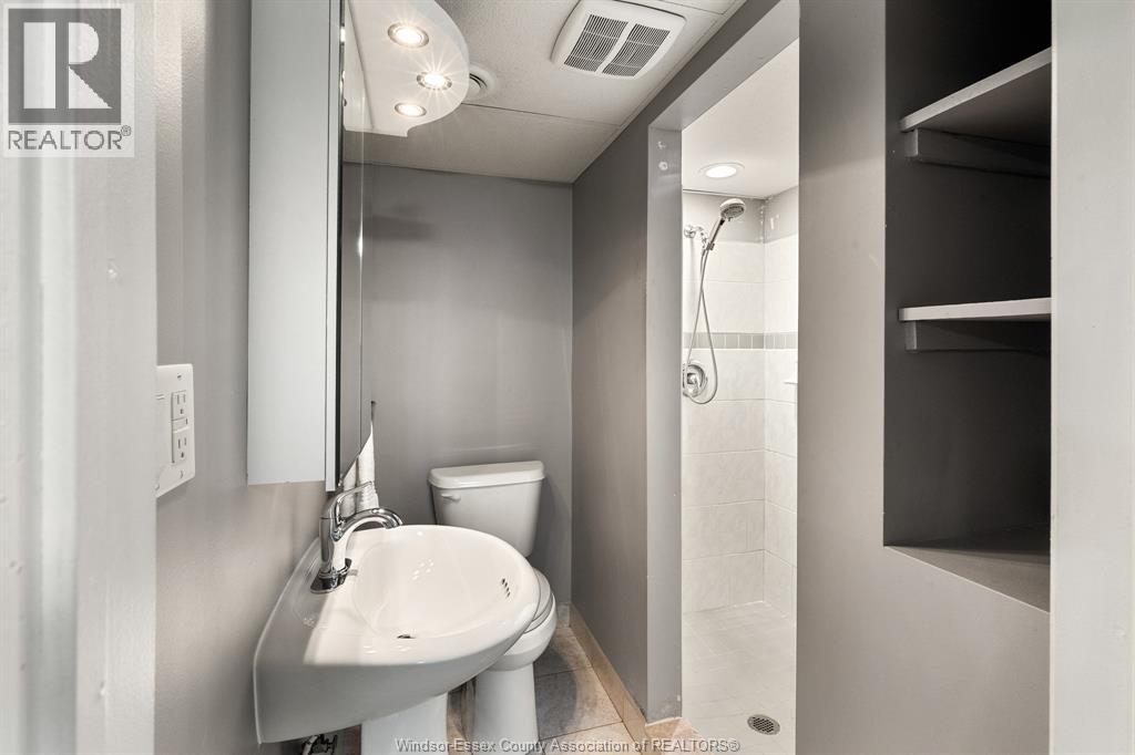 735 Lounsborough Property Photo 32