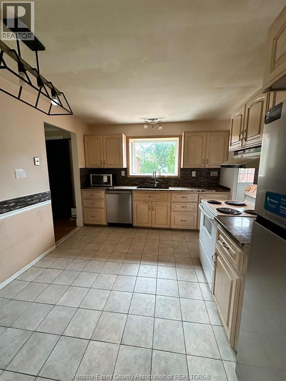 4060 Churchill Unit# Main Property Photo 14