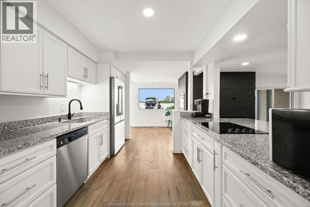 8678 Riverside Drive Property Photo 11