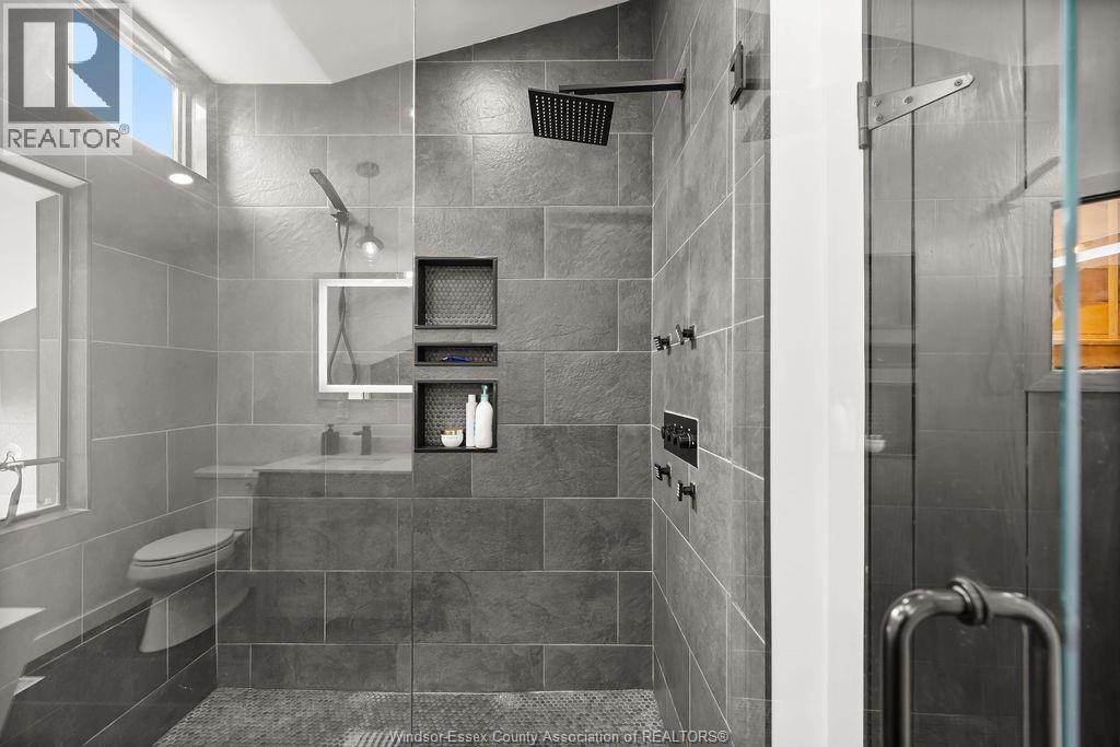 8678 Riverside Drive Property Photo 33